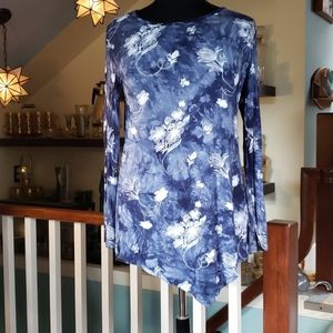 DJT Womens Blue Floral Tunic With Hankerchief Hem